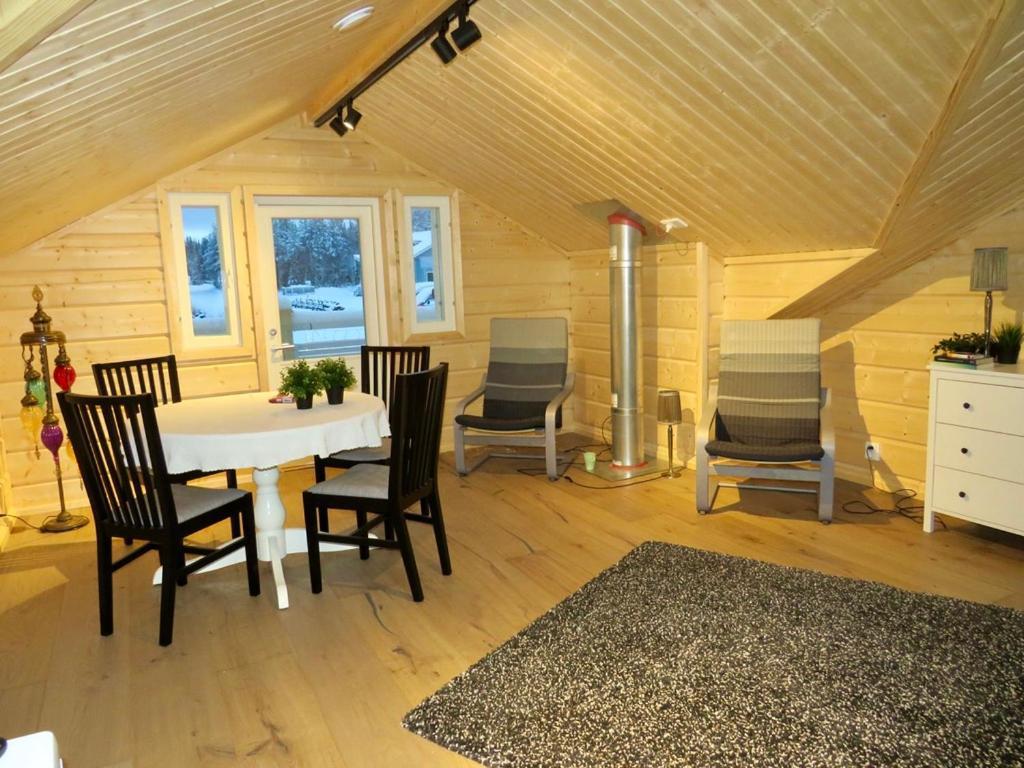 B&B Adventures Äkäslompolo 外观 照片